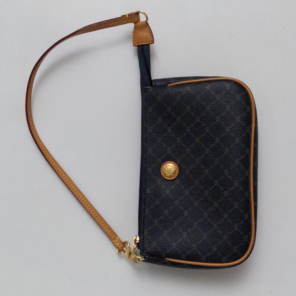 Rioni Pochette
